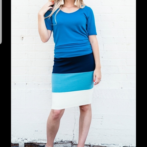 LuLaRoe Cassie - Picture 8 of 11